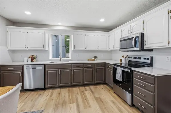 1245 Mockingbird LN, Liberty, MO 64068