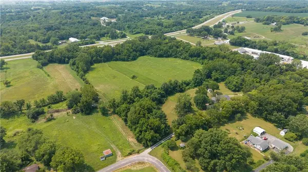 000 N Hoover RD, Buckner, MO 64016