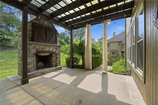 5303 NW 60th TER, Kansas City, MO 64151