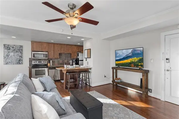 323 Emanuel Cleaver II BLVD #8C, Kansas City, MO 64112