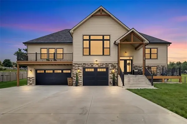 1603 Birdie CIR, Atchison, KS 66002