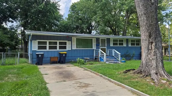 8710 E 92nd ST, Kansas City, MO 64138