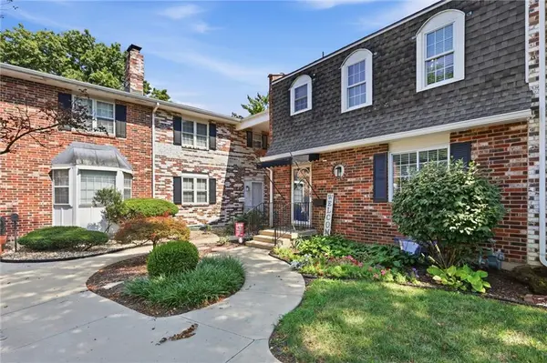 9665 Wedd ST, Overland Park, KS 66212