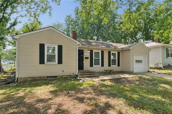 10517 E 25th TER #S, Independence, MO 64052