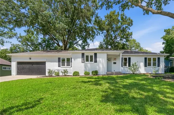 3706 W 96th ST, Overland Park, KS 66206