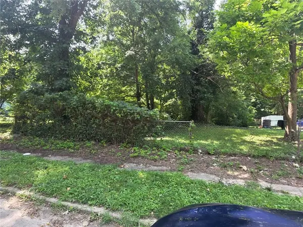1820 Lawn AVE, Kansas City, MO 64127