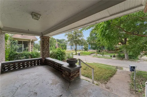 3341 AGNES AVE, Kansas City, MO 64128