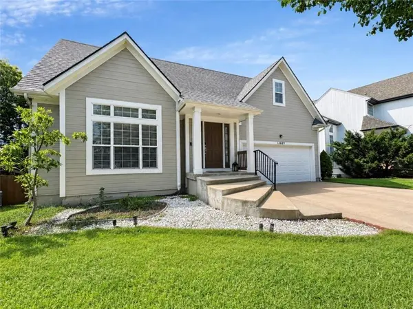 12689 S Belford ST, Olathe, KS 66061