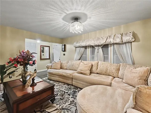 10704 Fremont AVE, Kansas City, MO 64134