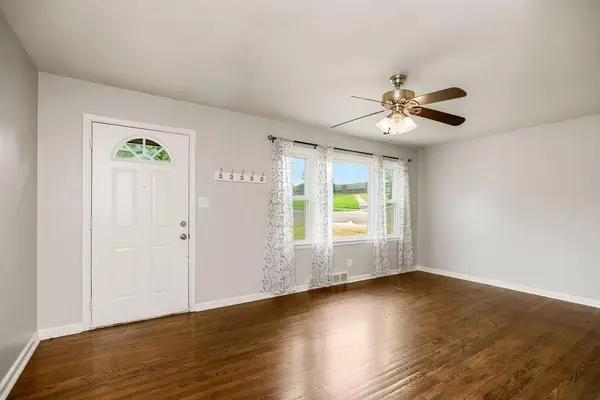 319 E 82nd ST, Kansas City, MO 64114
