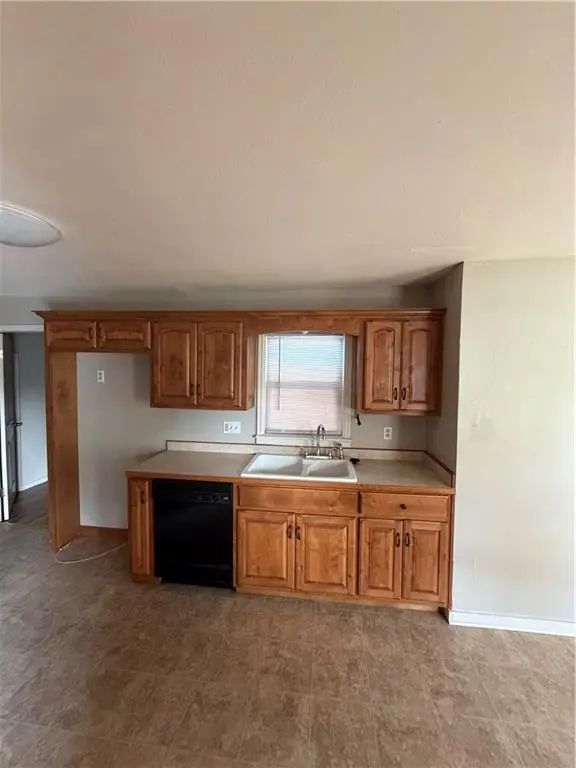 3132 Grand AVE, Parsons, KS 67357