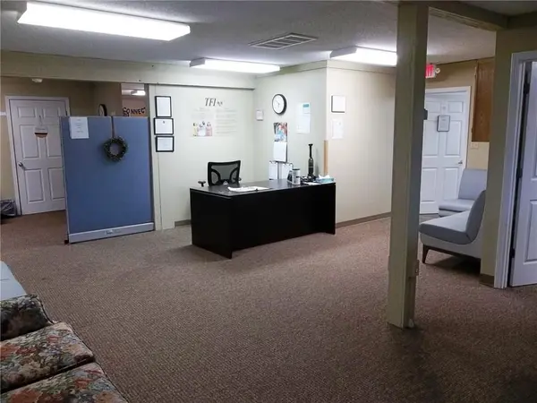 501 N State ST, Iola, KS 66749