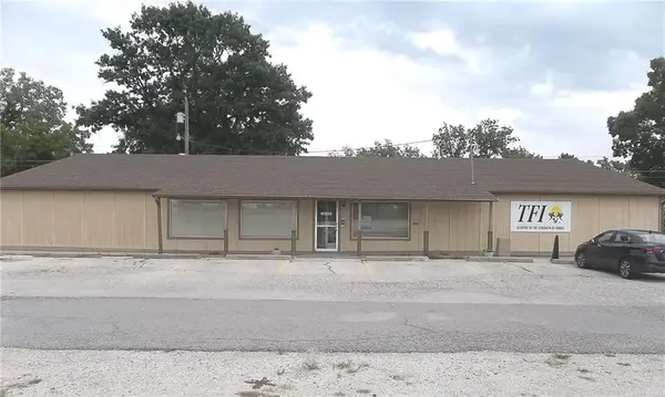 501 N State ST, Iola, KS 66749