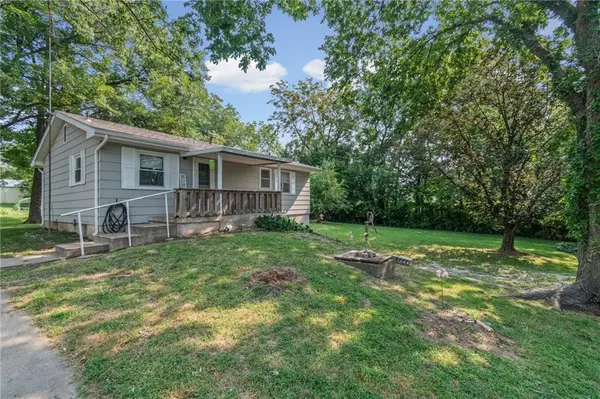 182 W Jackson ST, Kingston, MO 64650