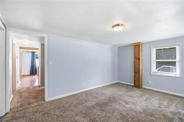 2015 S Ash AVE, Independence, MO 64052