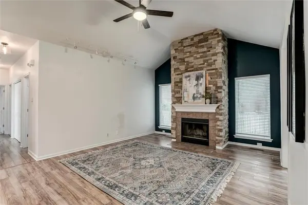1121 E Frontier DR, Olathe, KS 66062