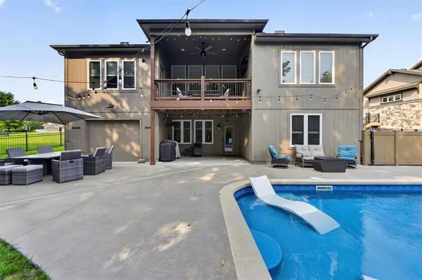 4705 NE Gateway DR, Lee's Summit, MO 64064