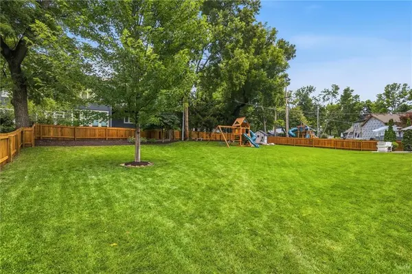 12625 Overbrook RD, Leawood, KS 66209