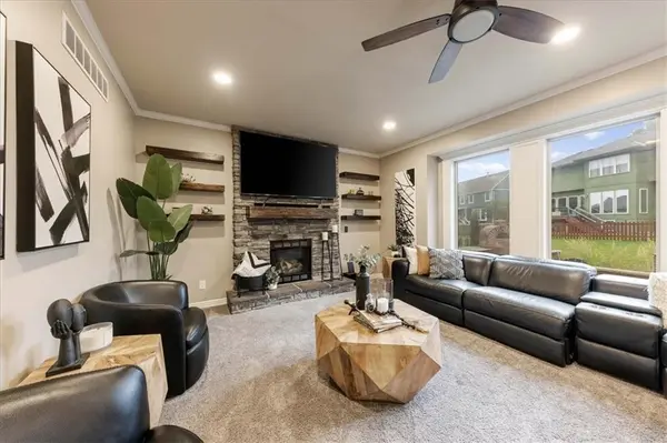 1222 Wiltshire BLVD, Raymore, MO 64083
