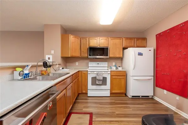 5438 N Fairmount AVE, Kansas City, MO 64118