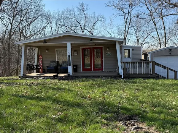 798 Lake Viking TER, Altamont, MO 64620