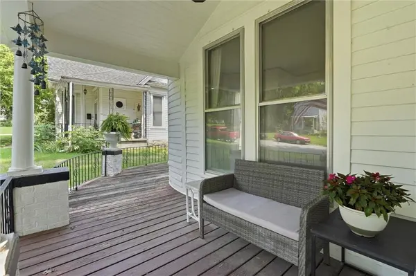 736 Walnut ST, Leavenworth, KS 66048
