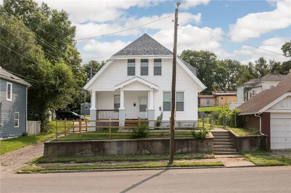 1111 N 18th ST, St Joseph, MO 64501