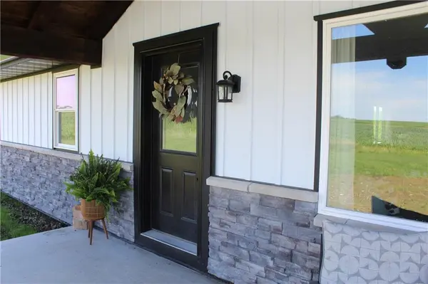 6890 SE Rogers RD, Cameron, MO 64429