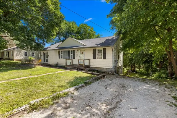 9125 Cherry ST, Kansas City, MO 64131