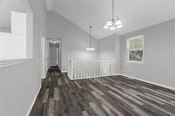 405 SE Onyx CIR, Lee's Summit, MO 64063