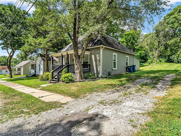 510 N Grover ST, Liberty, MO 64068