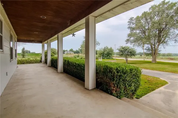 8132 N Highway 13 HWY, Clinton, MO 64735