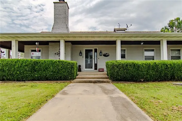 8132 N Highway 13 HWY, Clinton, MO 64735