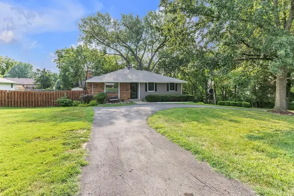 7001 N Highland AVE, Kansas City, MO 64118