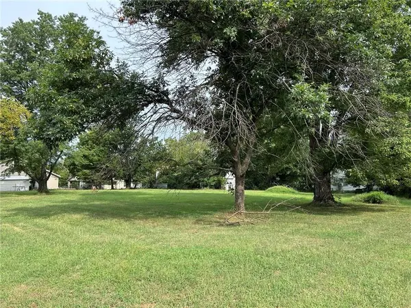 710 S Washington ST, Nevada, MO 64772