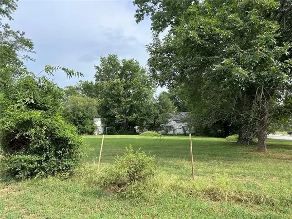 710 S Washington ST, Nevada, MO 64772