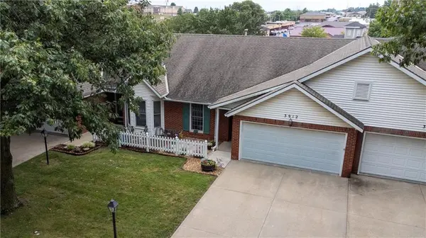 3912 Westgate DR, St Joseph, MO 64506