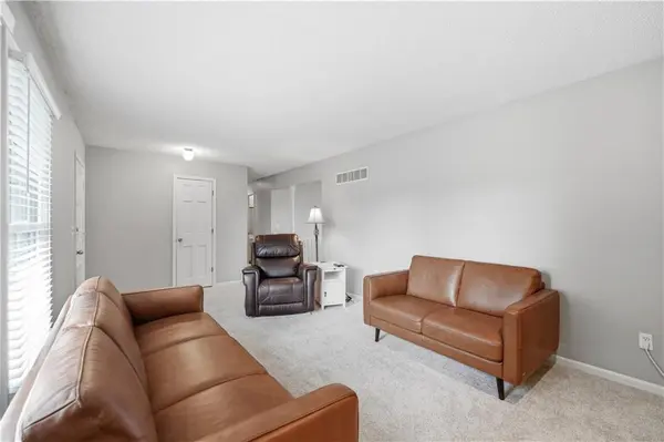 7928 N Euclid AVE, Kansas City, MO 64118