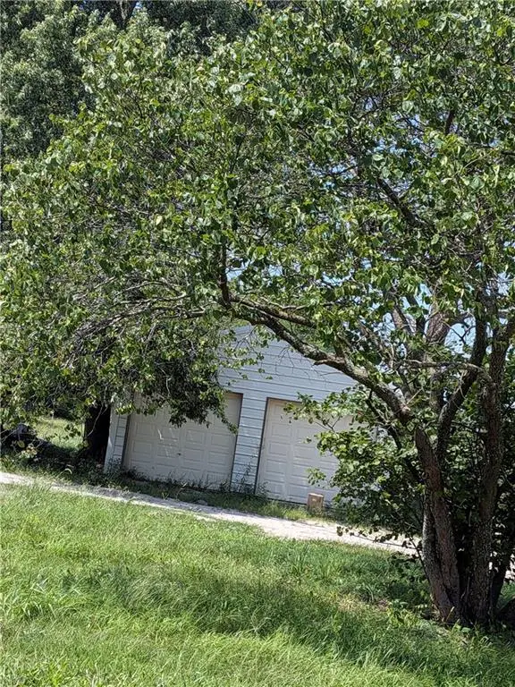 936 SW 13 HWY, Leeton, MO 64761