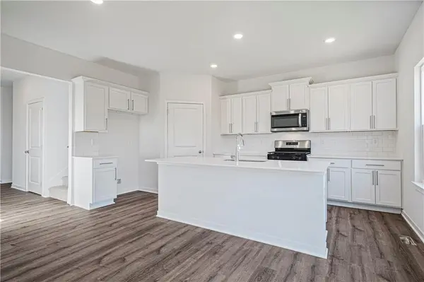 19711 W 201st ST, Spring Hill, KS 66083