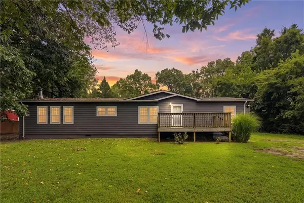 911 N 141st ST, Bonner Springs, KS 66012