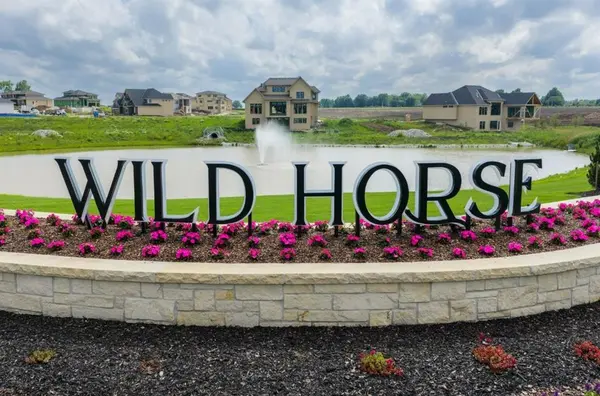 9714 W 176th TER, Overland Park, KS 66221