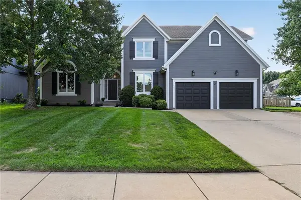 14602 S Hagan ST, Olathe, KS 66062