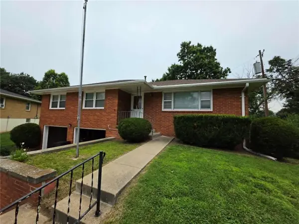 62 Jaguar CIR, St Joseph, MO 64506