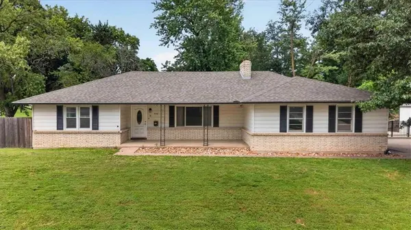 7726 EVERETT AVE, Kansas City, KS 66112