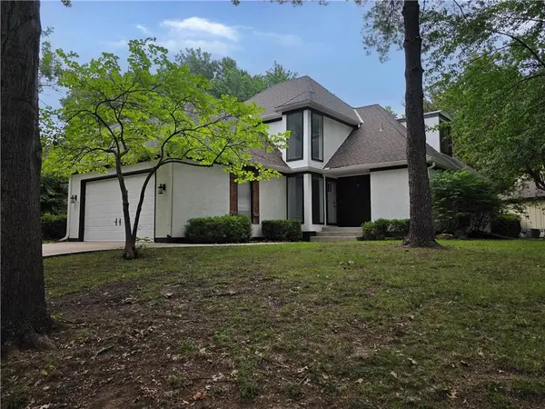 11695 Bradshaw ST, Overland Park, KS 66210
