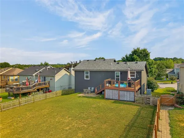 8412 NE 115th TER, Kansas City, MO 64157