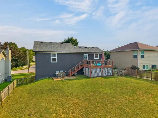 8412 NE 115th TER, Kansas City, MO 64157