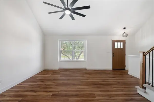 1005 SE Bridgehampton WAY, Lee's Summit, MO 64081