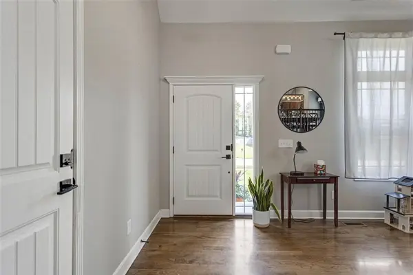 19645 W 120th TER, Olathe, KS 66061